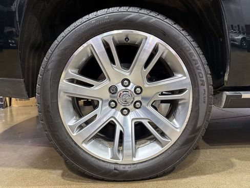 Used 2015 Cadillac Escalade Premium RWD image 30