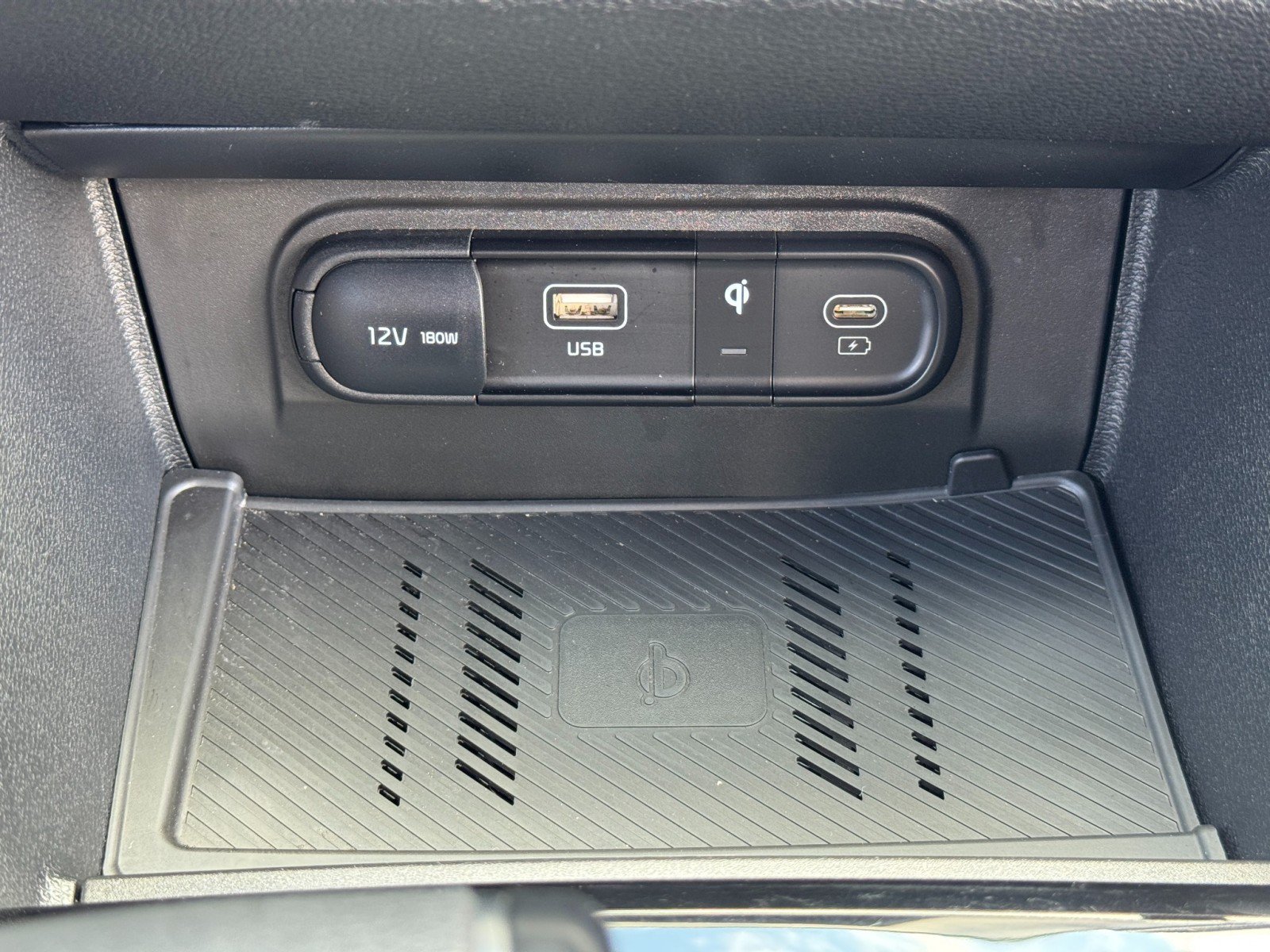Used 2025 Kia Sportage EX w/ Premium Package FWD image 29