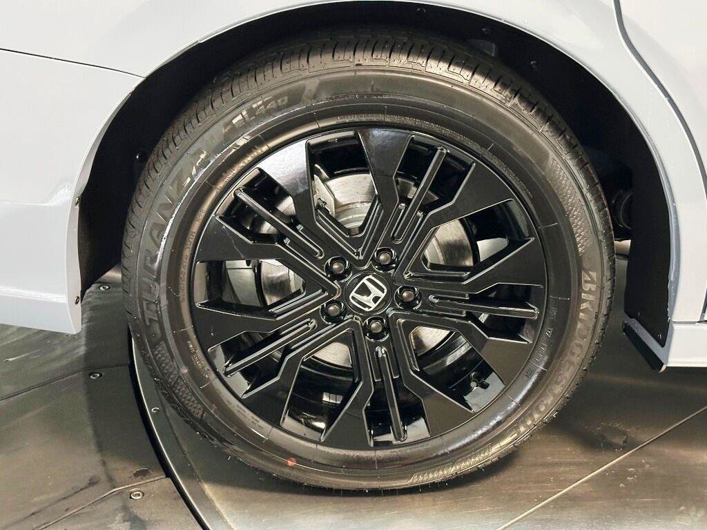 New 2026 Honda Odyssey Sport-L image 10