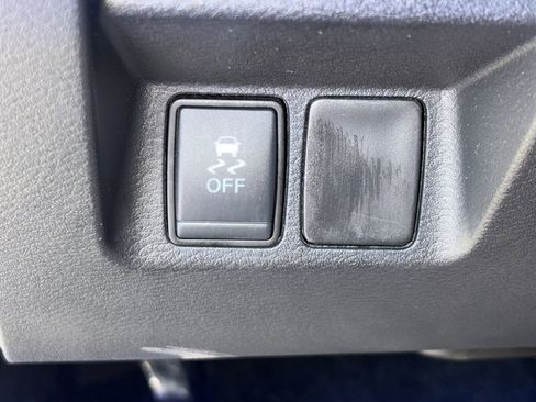 Certified 2025 Nissan Frontier SV w/ SV Convenience Package RWD image 26