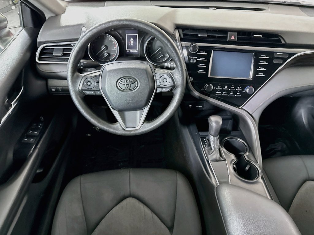 Certified 2018 Toyota Camry LE FWD image 4