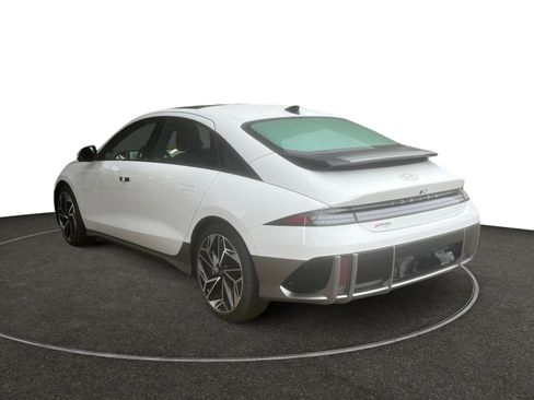 Certified 2025 Hyundai Ioniq 6 Limited image 3