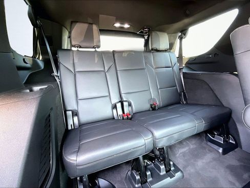 Used 2023 Cadillac Escalade Luxury AWD/4WD image 27