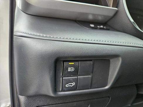 Used 2022 Toyota Highlander XLE AWD/4WD image 27