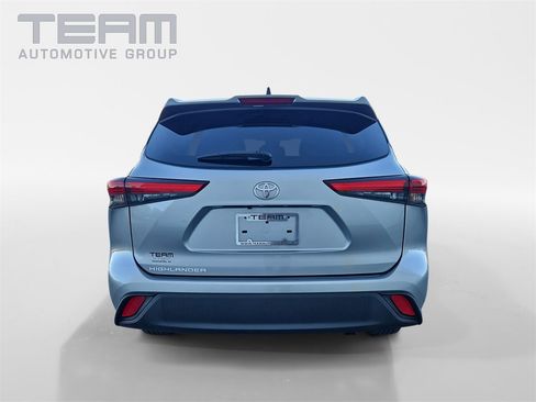 Used 2023 Toyota Highlander Platinum image 6