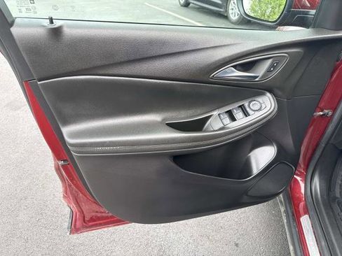 Used 2023 Buick Encore GX Preferred w/ Cold Weather Comfort Package FWD image 5