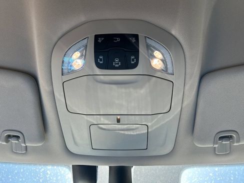 Used 2022 Chrysler Pacifica Touring-L FWD image 20