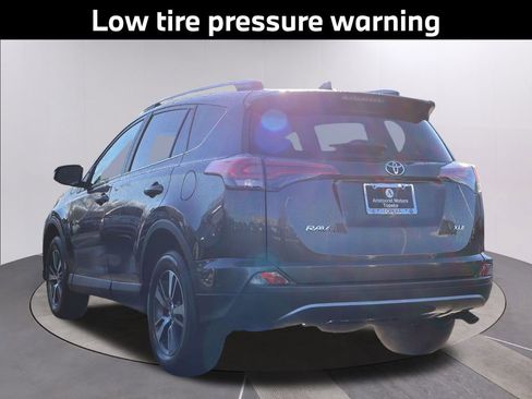 Used 2018 Toyota RAV4 XLE image 8