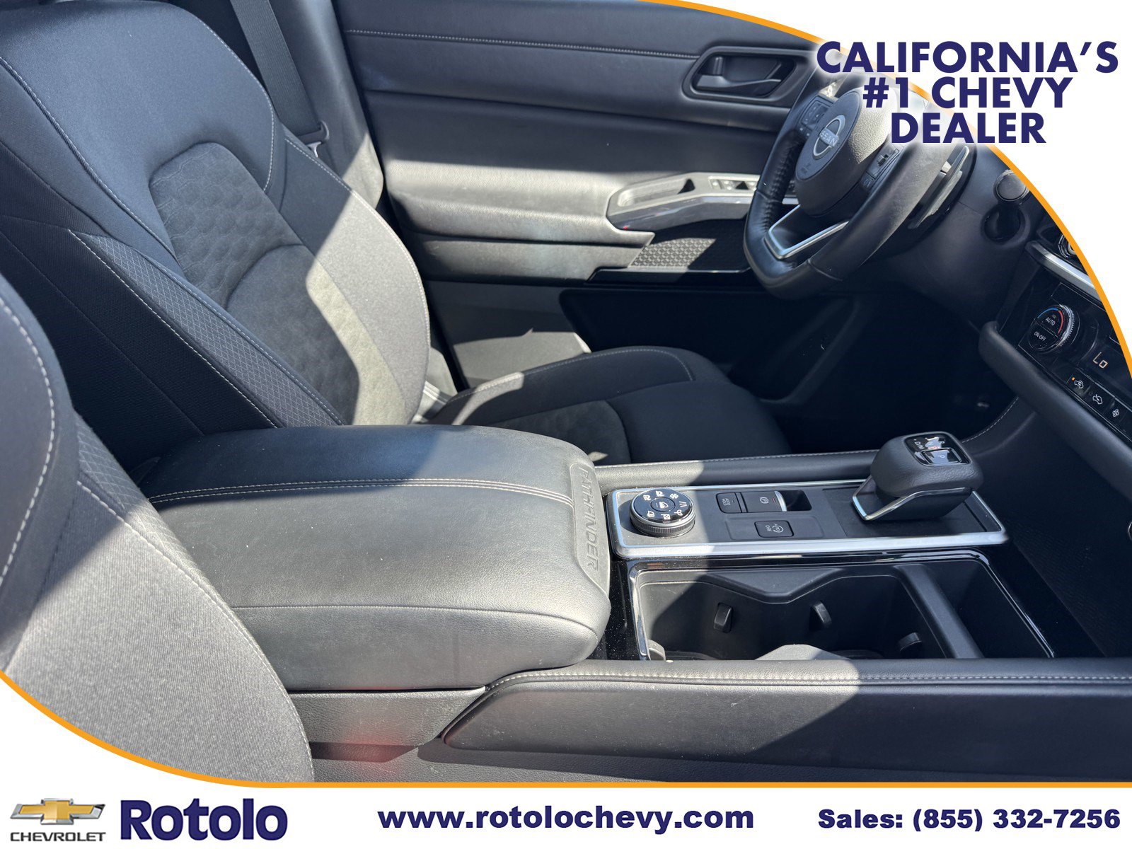 Used 2024 Nissan Pathfinder SV AWD/4WD image 8