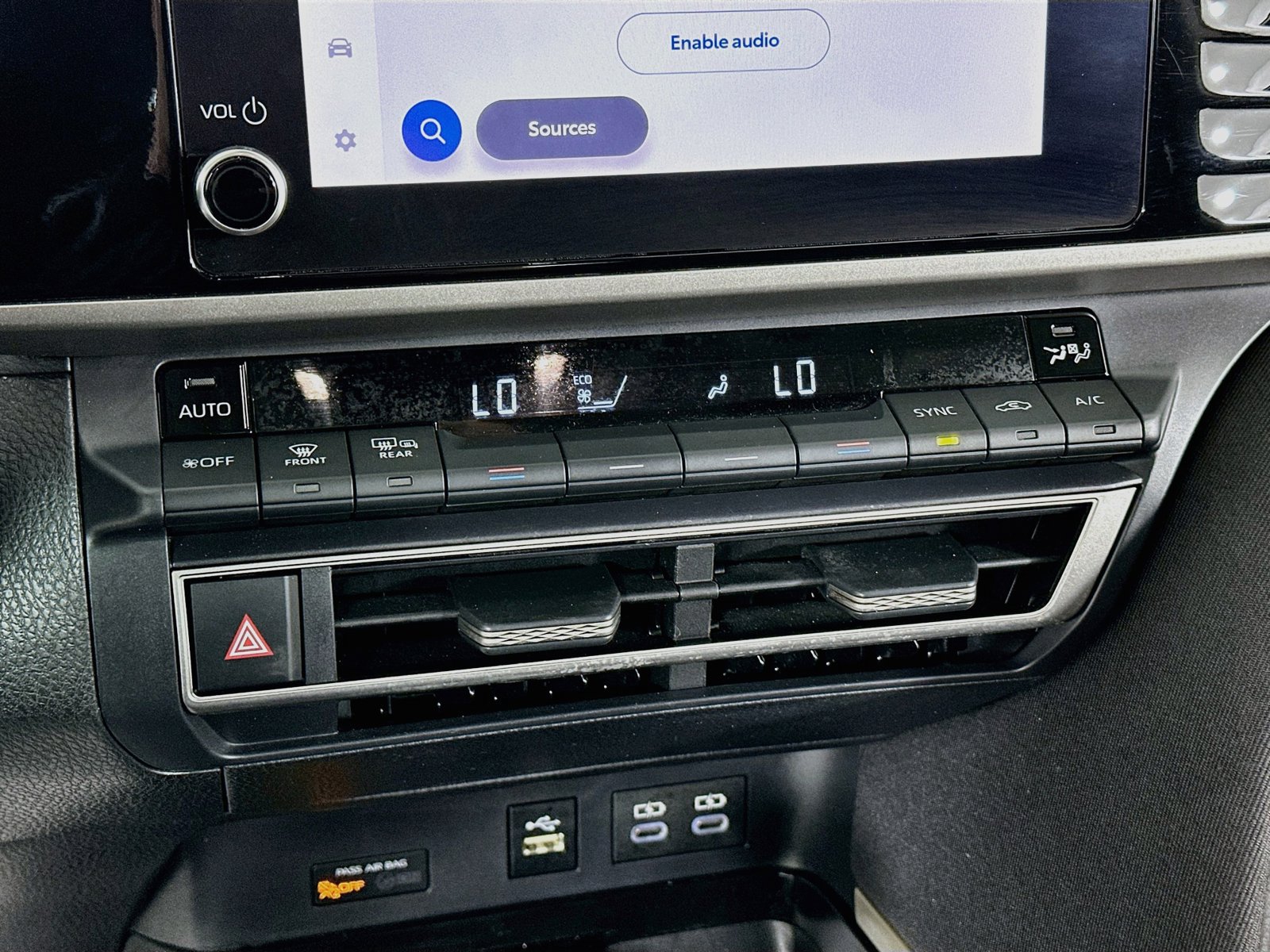 Used 2025 Toyota Camry LE FWD image 20