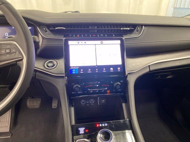 Used 2023 Jeep Grand Cherokee L Limited AWD/4WD image 22