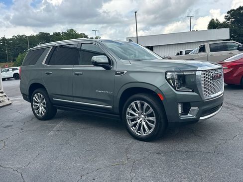 Used 2023 GMC Yukon Denali RWD image 4