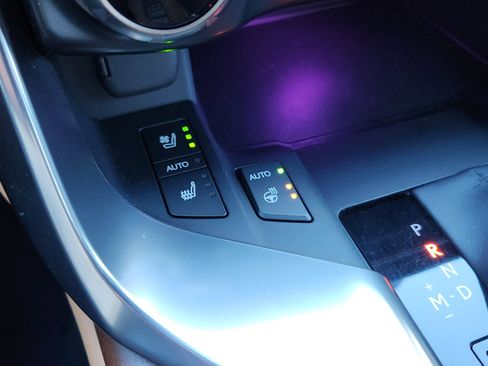 Used 2025 Lexus LX 600 4WD w/ Luxury Package image 30