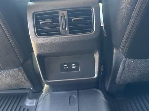 Used 2025 Nissan Rogue SV image 14