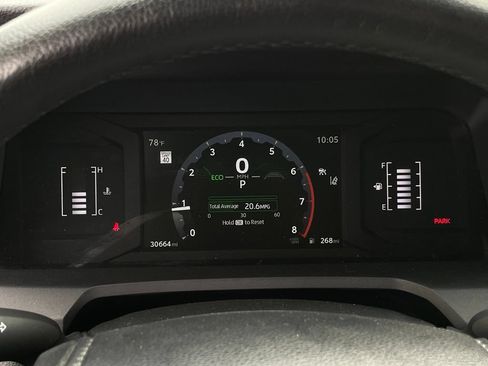 Used 2025 Toyota 4Runner SR5 AWD/4WD image 17