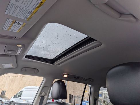 Used 2024 INFINITI QX80 Luxe image 17