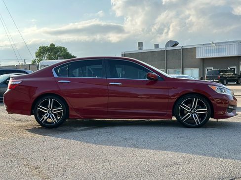 Used 2017 Honda Accord Sport Special Edition image 8