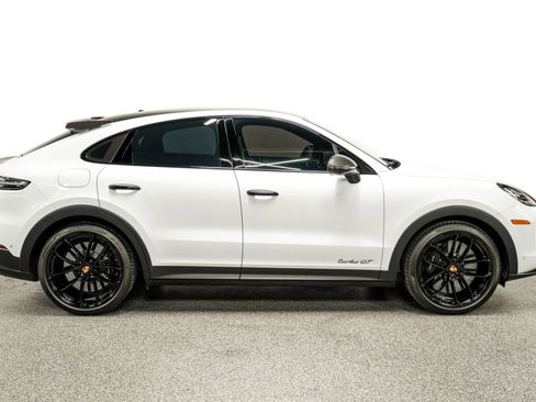 Used 2023 Porsche Cayenne Turbo GT image 44