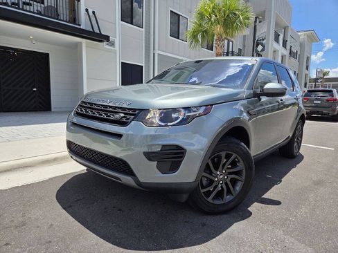 Used 2018 Land Rover Discovery Sport SE AWD/4WD image 1