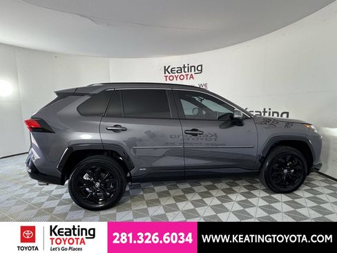 Used 2025 Toyota RAV4 SE w/ Convenience Package AWD/4WD image 4