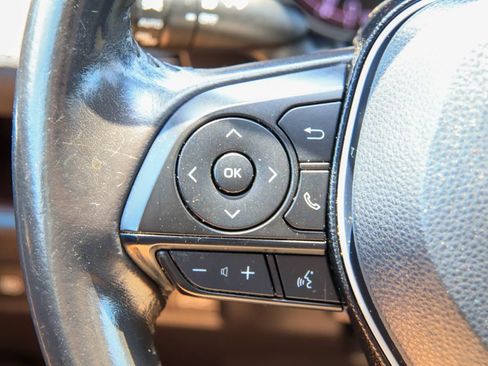 Used 2019 Toyota RAV4 Limited FWD image 15