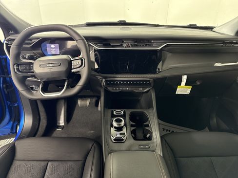 New 2026 Jeep Cherokee Overland image 12