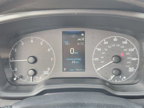 Used 2025 Toyota Corolla LE FWD image 11