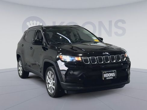 Used 2022 Jeep Compass Latitude AWD/4WD image 5