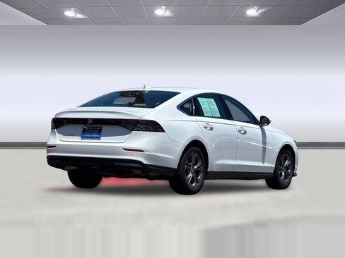 Used 2023 Honda Accord EX image 8