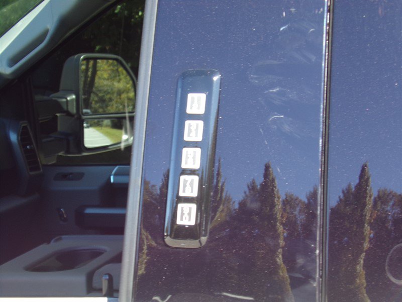 Used 2019 Ford F150 XLT w/ Equipment Group 302A Luxury AWD/4WD image 12