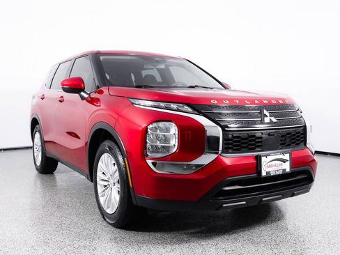 Used 2022 Mitsubishi Outlander ES AWD/4WD image 11