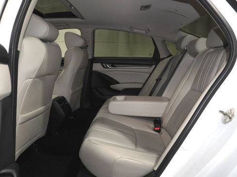 Used 2019 Honda Accord Touring image 13