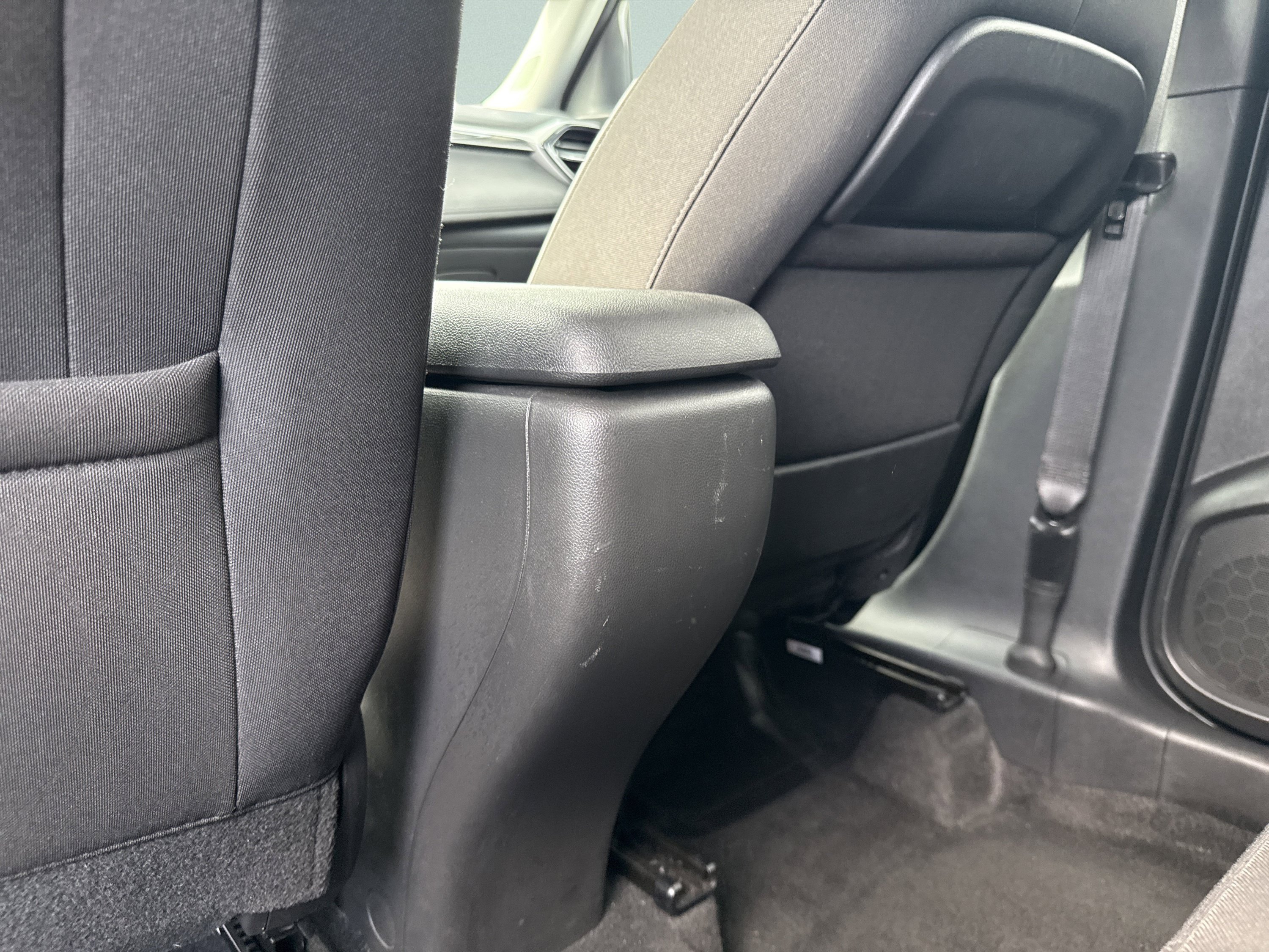 Used 2025 Chevrolet TrailBlazer LT AWD/4WD image 31