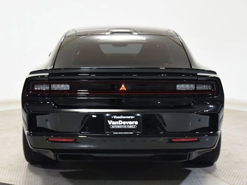 Used 2024 Dodge Charger Daytona Scat Pack w/ Plus Group AWD/4WD image 9