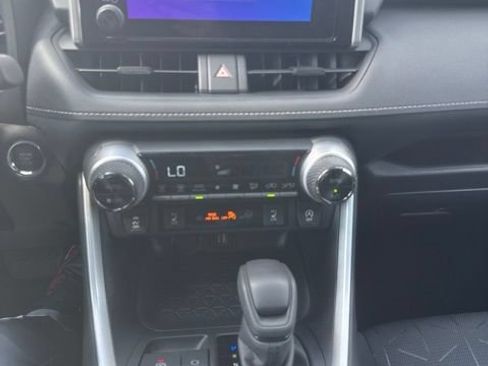 Used 2025 Toyota RAV4 XLE w/ Convenience Package FWD image 12