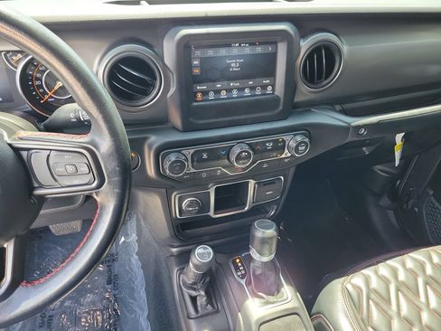 Used 2023 Jeep Gladiator Sport AWD/4WD image 17