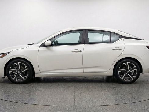 Used 2025 Nissan Sentra SV FWD image 5