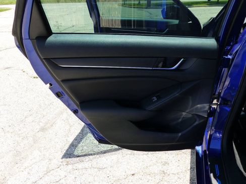 Used 2021 Honda Accord Sport image 38