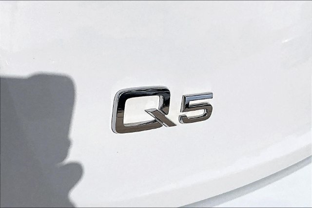 Used 2024 Audi Q5 2.0T Premium AWD/4WD image 33