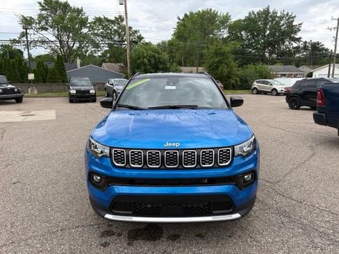 Used 2026 Jeep Compass Limited AWD/4WD image 8