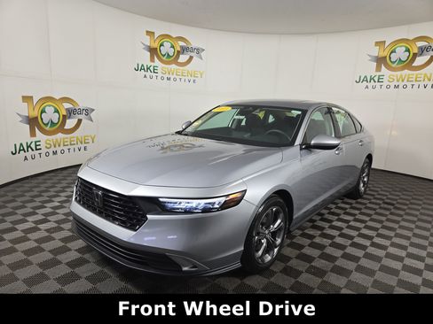 Used 2023 Honda Accord EX image 3