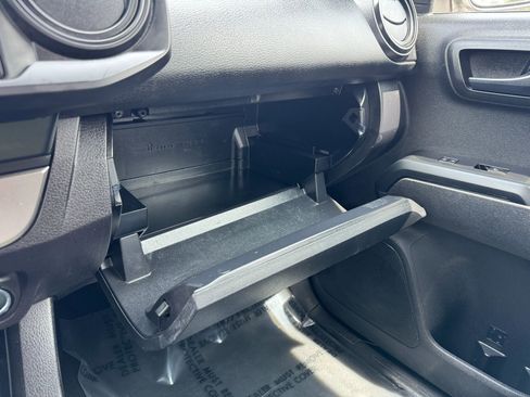 Used 2022 Toyota Tacoma SR RWD image 20
