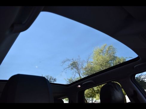 Used 2020 Land Rover Discovery Sport S image 40