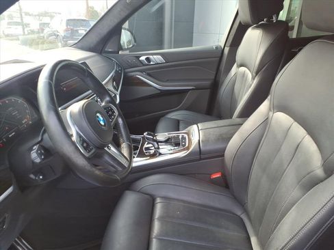 Used 2020 BMW X7 M50i w/ Luxury Seating Package image 14