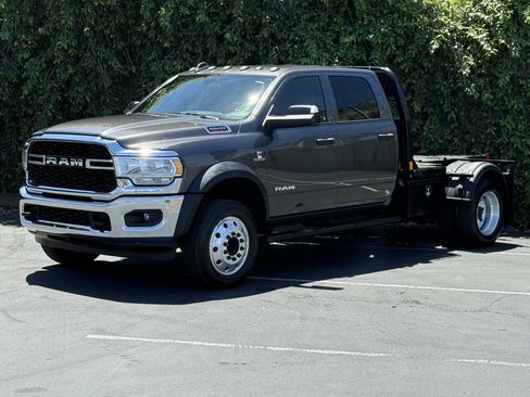 Used 2021 RAM 5500 Tradesman w/ Chrome Appearance Group AWD/4WD image 4