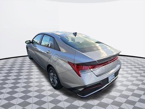 New 2026 Hyundai Elantra Blue image 8