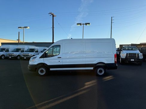 New 2025 Ford Transit 250 148 Medium Roof image 5