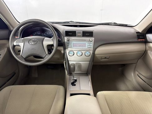 Used 2009 Toyota Camry LE image 24