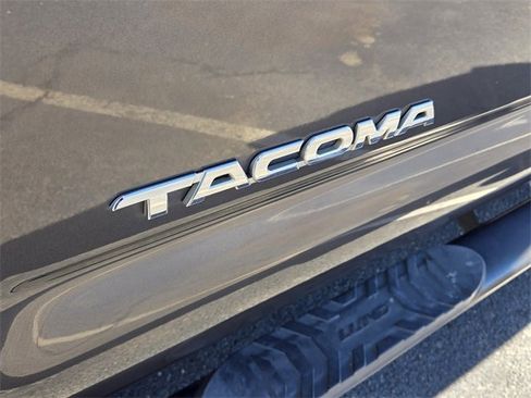 Used 2013 Toyota Tacoma 4x4 Double Cab w/ TRD Off-Road Pkg image 11