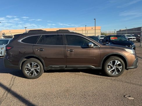 Used 2022 Subaru Outback Touring image 2